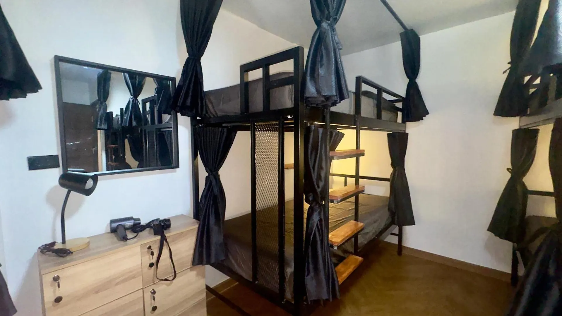 Affittacamere Nordic Hostel & Gym L Female Only Phi Phi Don
